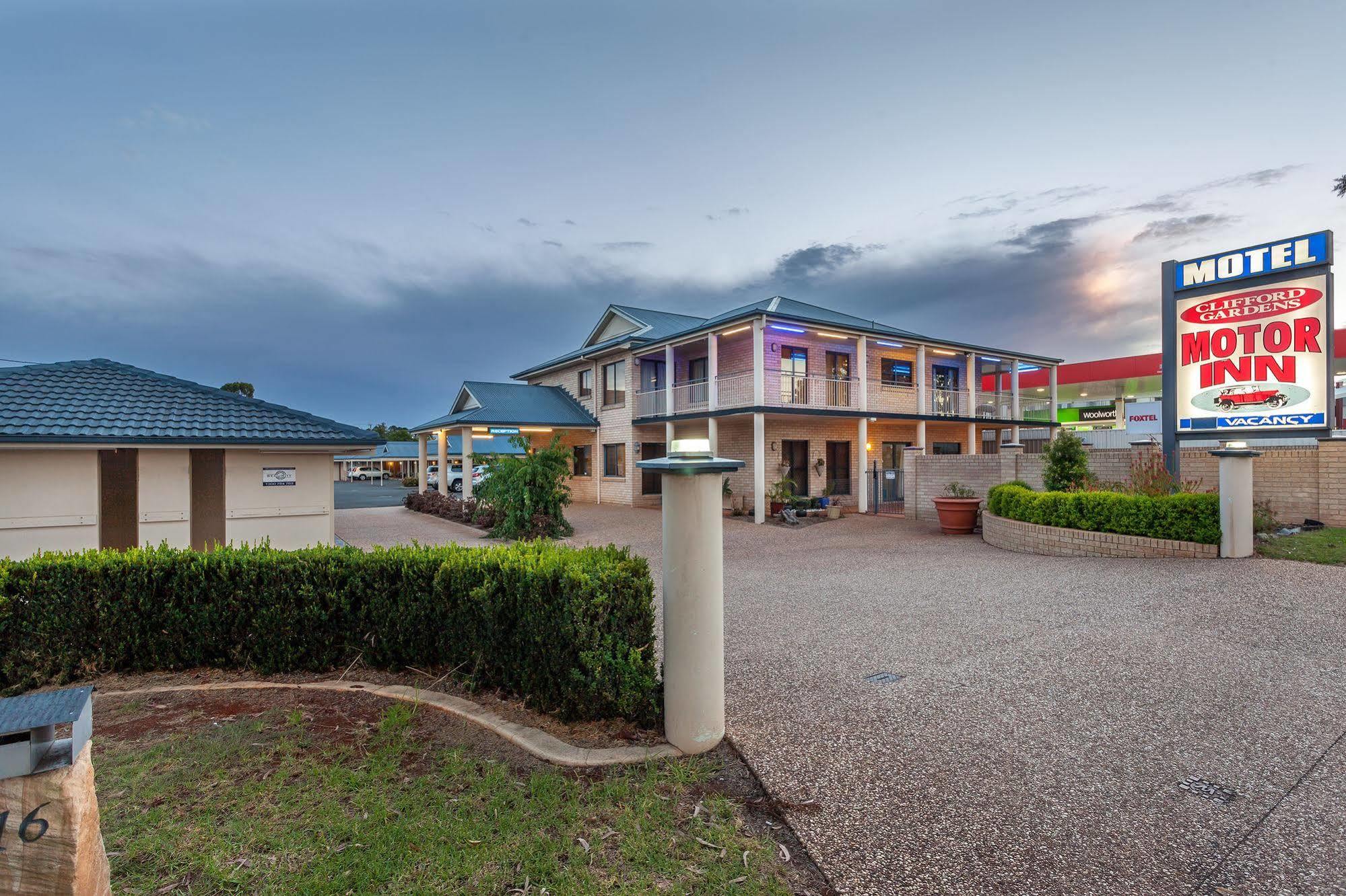 Clifford Gardens Motor Inn Toowoomba Extérieur photo